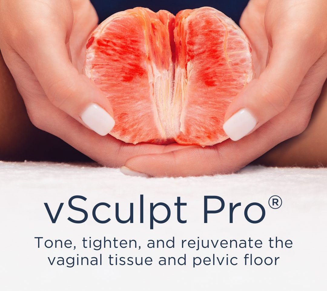 Une personne tient un demi-pamplemousse dans ses mains, positionné de manière à imiter l'anatomie féminine. Texte ci-dessous : vSculpt Pro® - Reprenez le contrôle de votre plancher pelvien en tonifiant, raffermissant et rajeunissant vos tissus vaginaux en toute simplicité.